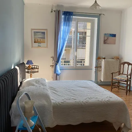 Les De Marielou